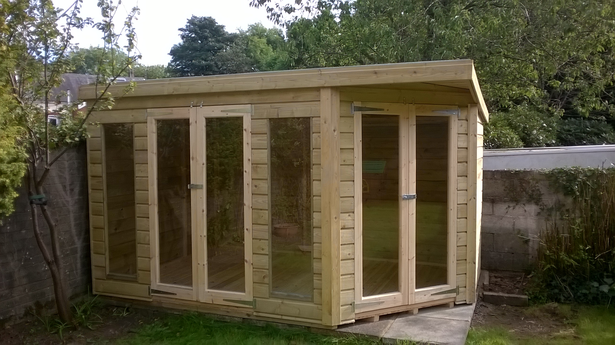 tan-shed