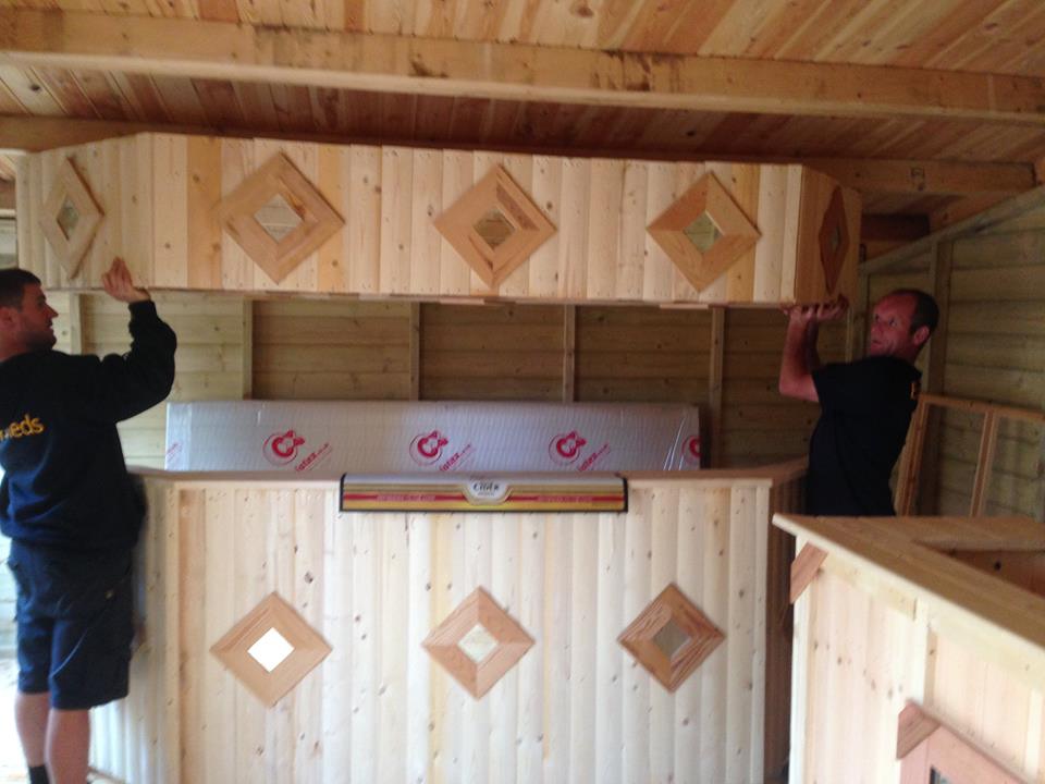 log-lap-shed-bar-pub
